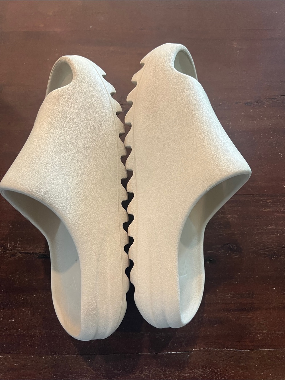 adidas YZY Slide Box in Bone - Picture 7 of 8